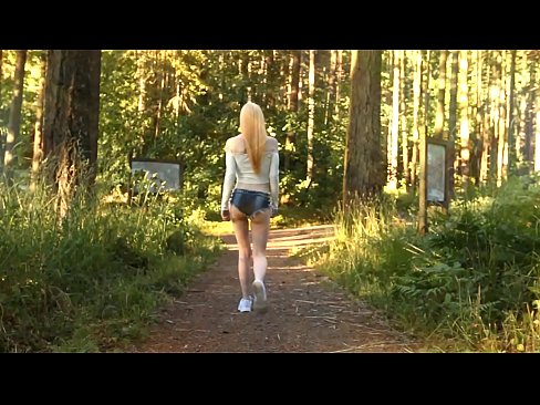 ❤️ 美女がゆっくり動く、ヌード動画ではありません ️❌ ジャストポルノ ❌️